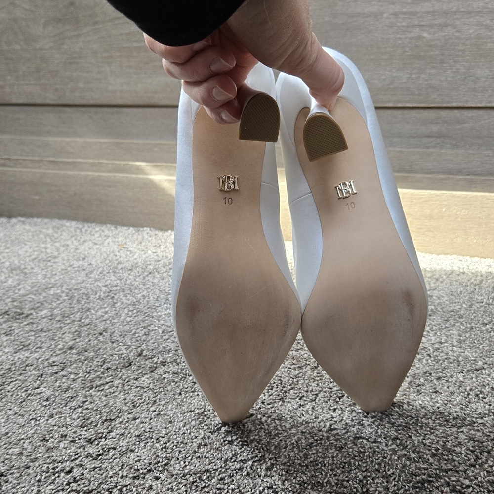 Badgley Mischka Aubree Pointed Toe Stiletto White Heels NEW size 10 - Picture 10 of 14